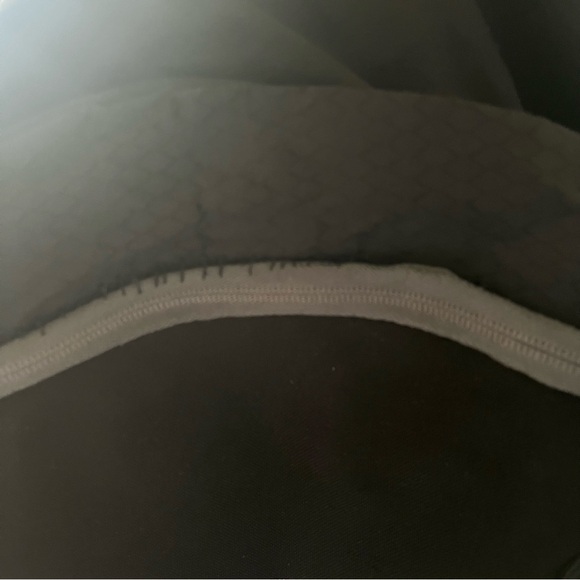 Black backpack - Picture 5 of 8